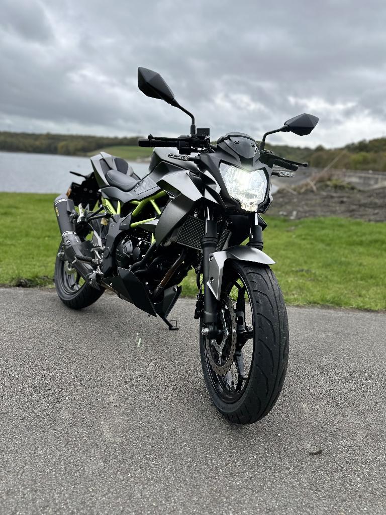 Moto 125cc KAWASAKI Z125 PERFORMANCE, Occasion, Permis Moto A1 minimum, Particulier, Éclairage LED