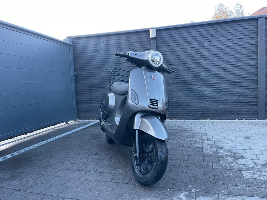 Gts Toscana Dynamic 2021 4t Classe A en parfait état, Vélos & Vélomoteurs, Scooters | Marques Autre, Utilisé, Classe A (25 km/h)