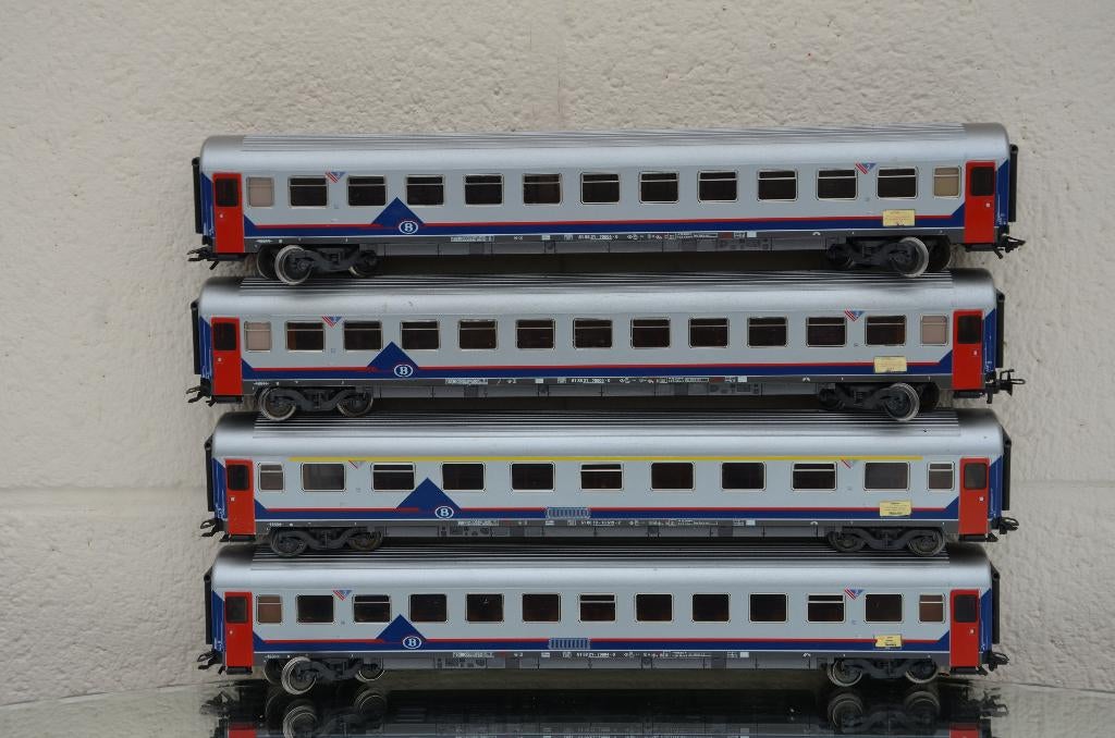 marklin 4 voitures SNCB/NMBS type 16, Enlèvement ou Envoi, Utilisé