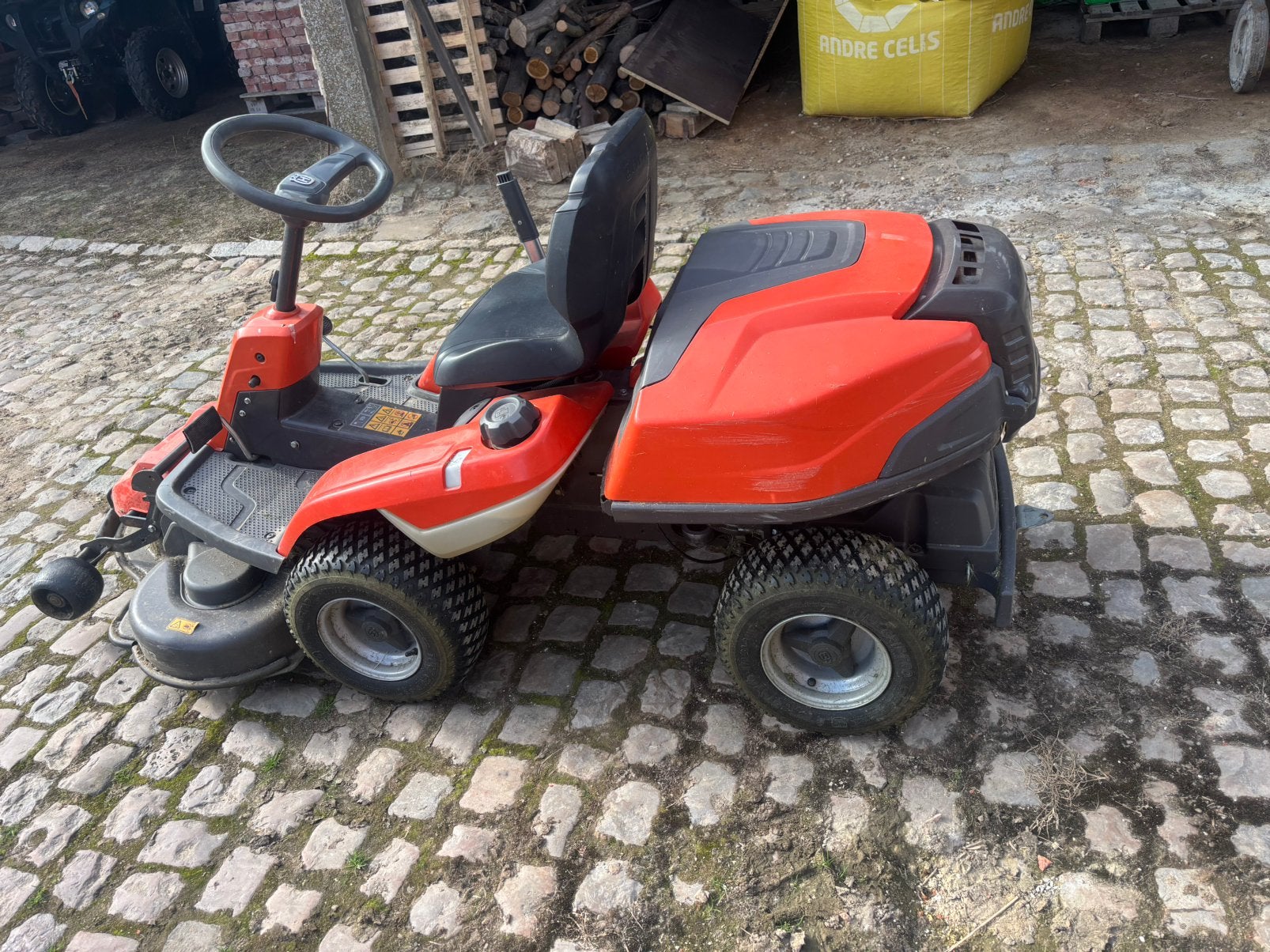 Husqvarna r214t, Ophalen, Zo goed als nieuw