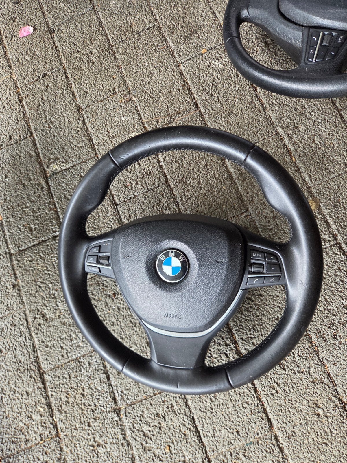 2 volants BMW avec airbag F10 F11 F07 GT, Autos : Pièces & Accessoires, Enlèvement, BMW
