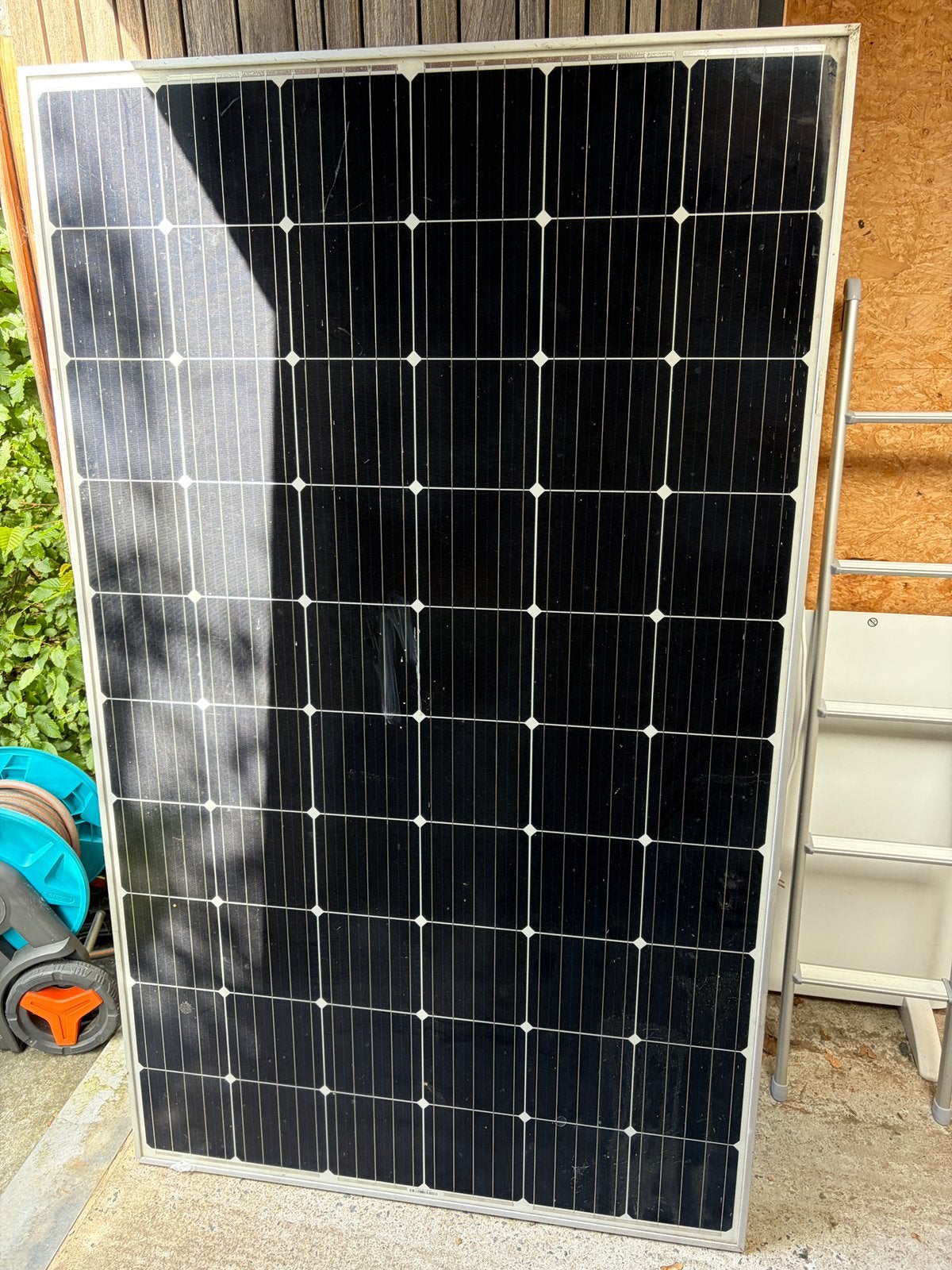 Zonnepanelen en omvormer - set 2,6 kW, Ophalen, Gebruikt, Compleet systeem, 200 wattpiek of meer