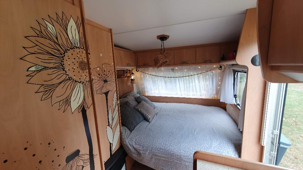 caravane Bürstner 4 lits fix, moover, solette, auvent,..., Lit dans la longueur, Particulier, Bürstner, Roue de secours