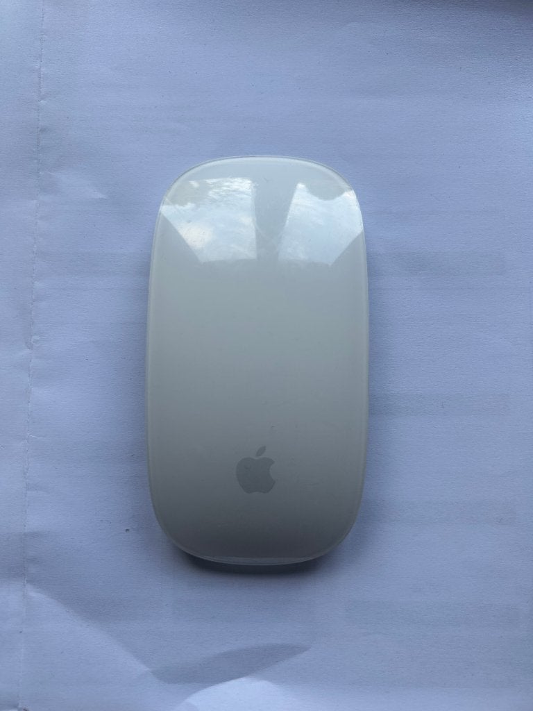 Apple Magic Mouse 2 wit (A1657), Informatique & Logiciels, Souris, Enlèvement ou Envoi, Gaucher, Comme neuf