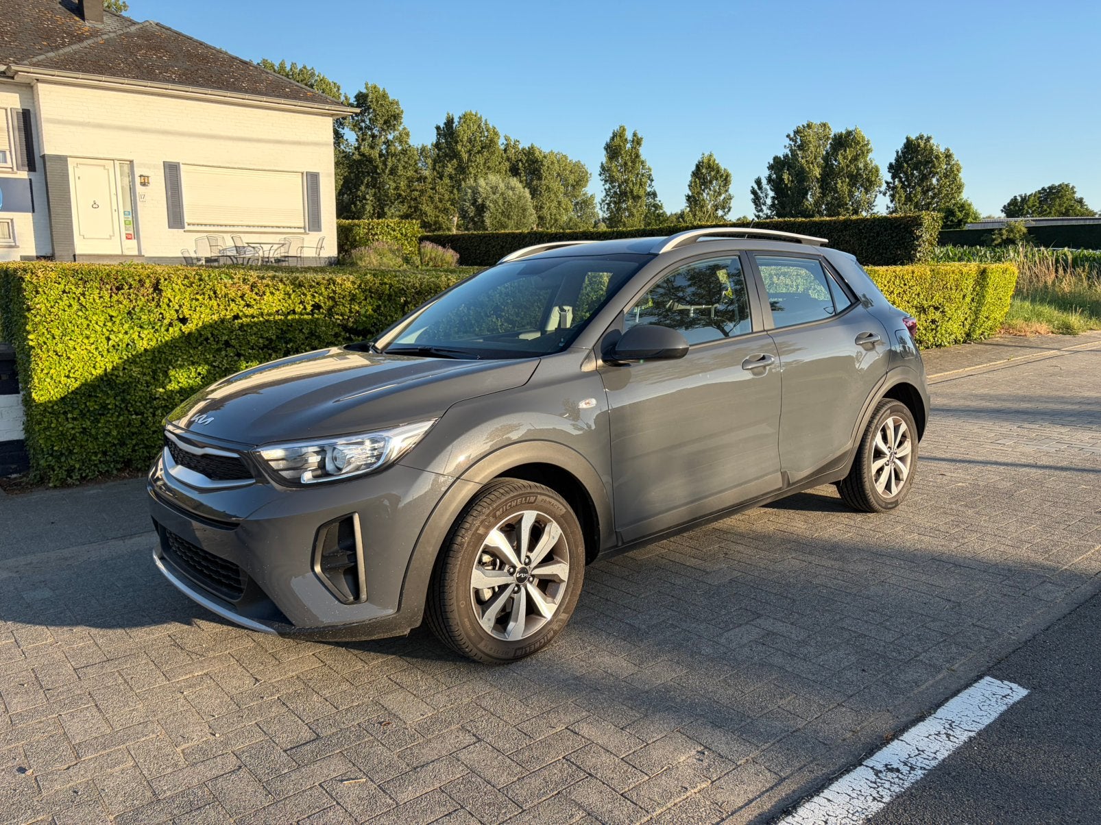Kia Stonic 2023 - 5000 km - 1.2 essence - Garantie 4j !, Autos, Achat, Euro 6, Particulier, Stonic