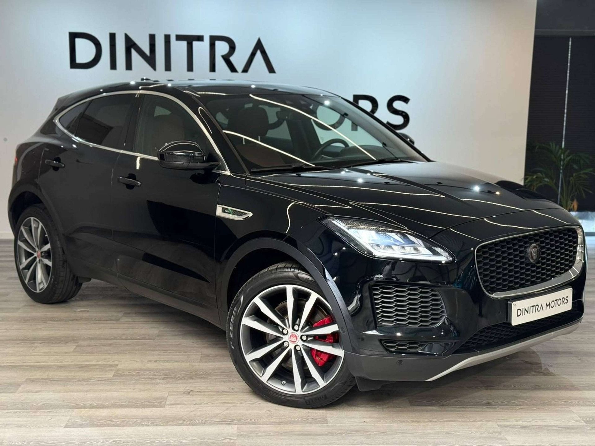 Jaguar E-Pace 2.0 T AWD SE - Pano/Carplay/Navi/ACC/MAAR 28DZ, Autos, Euro 6, Entreprise, Entretenue par le concessionnaire, https://public.car-pass.be/vhr/b42639e1-2577-4cd9-8bc9-df47da479033