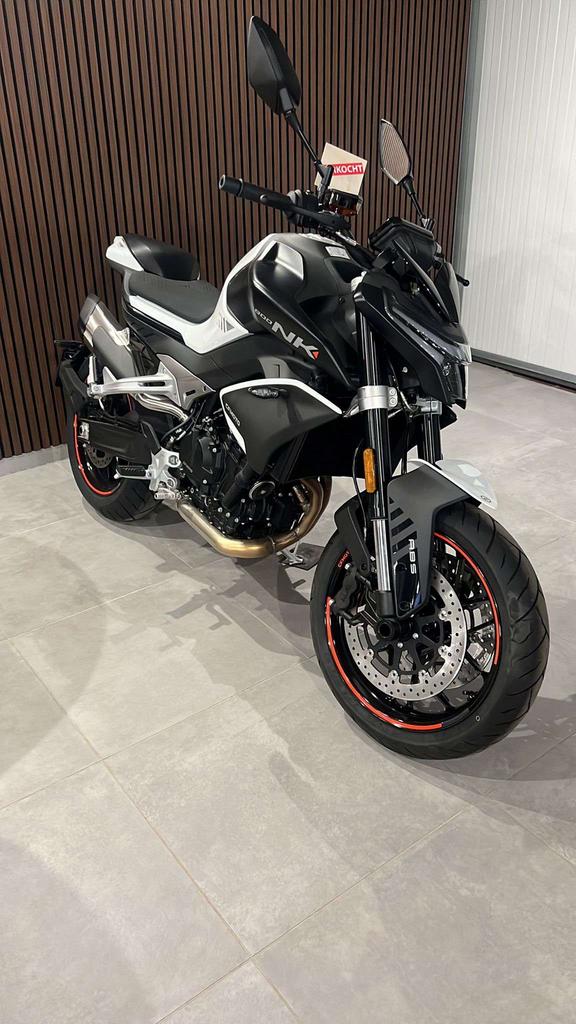 Cf moto 800nk wit, Motoren, 2 cilinders, Cruise Control, Particulier, Meer dan 35 kW