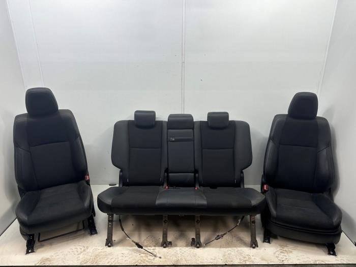 Kit revêtement (complet) d'un Toyota Rav-4, -, 3 mois de garantie, Toyota, Utilisé