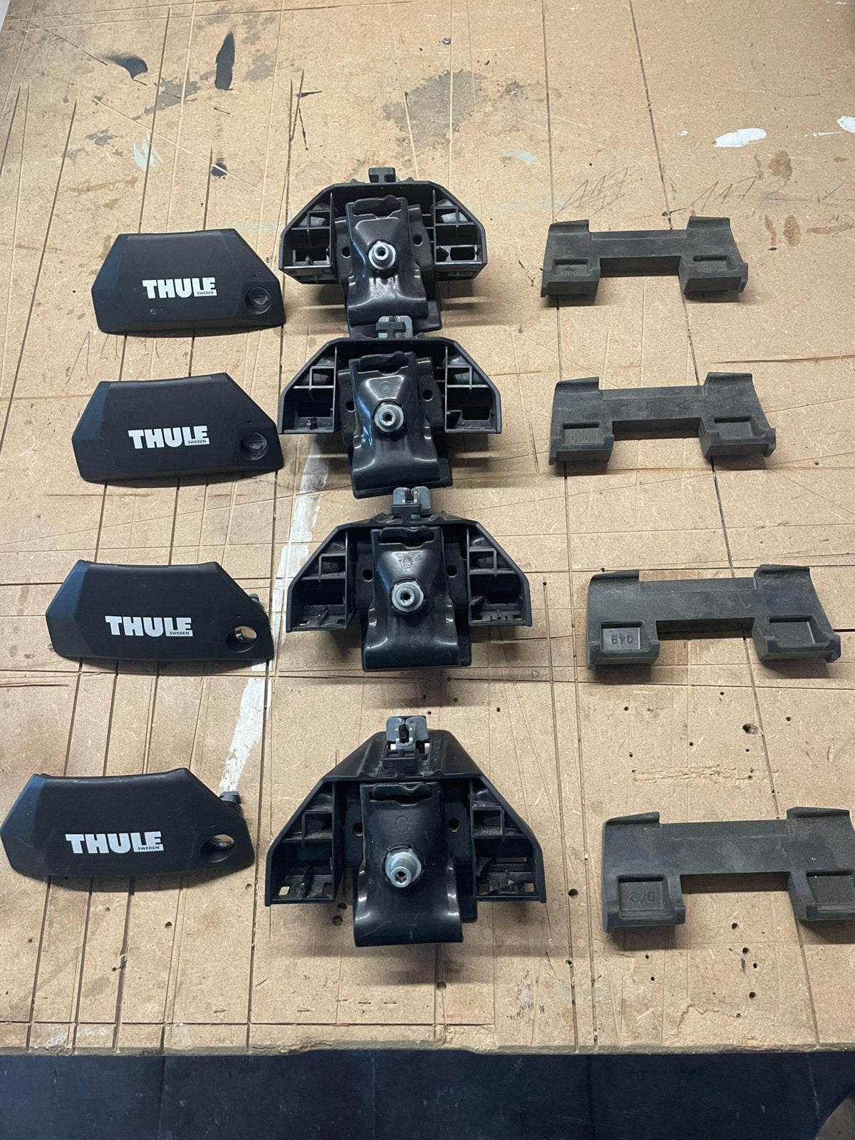 Thule Evo Flush Rail Voeten | 4 stuks, Ophalen, Gebruikt