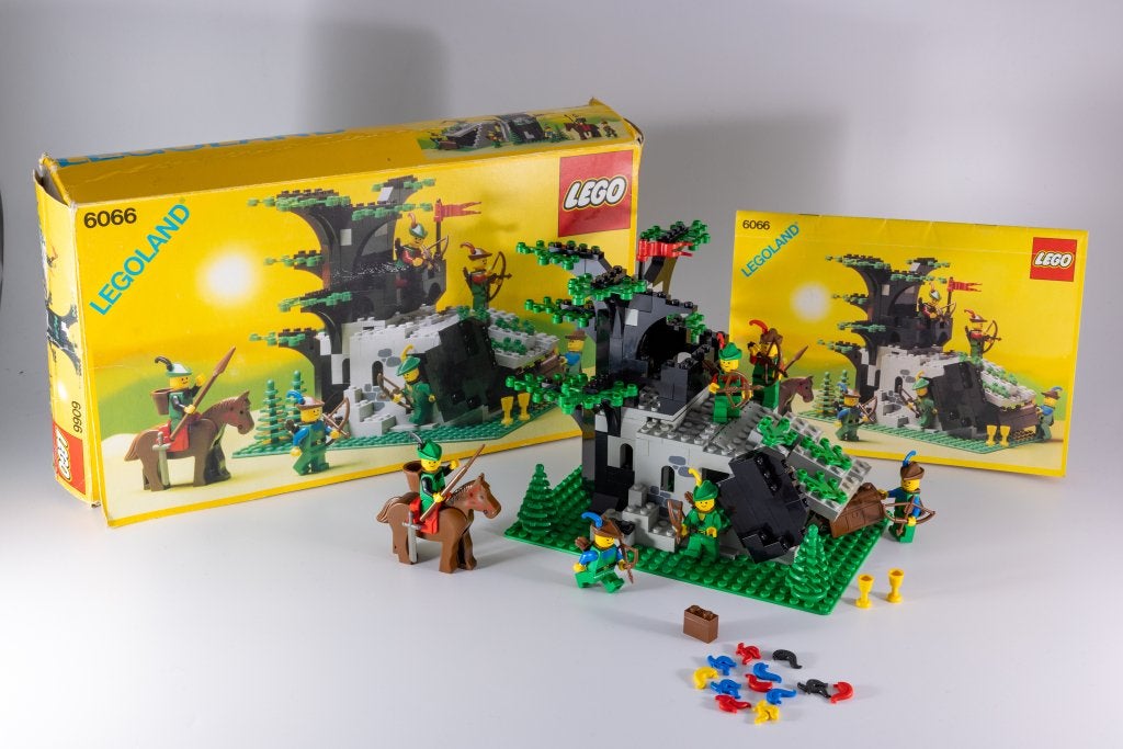 LEGO 6066 Camouflaged Outpost 100% compleet, Gebruikt, Lego, Ophalen of Verzenden, Compleet