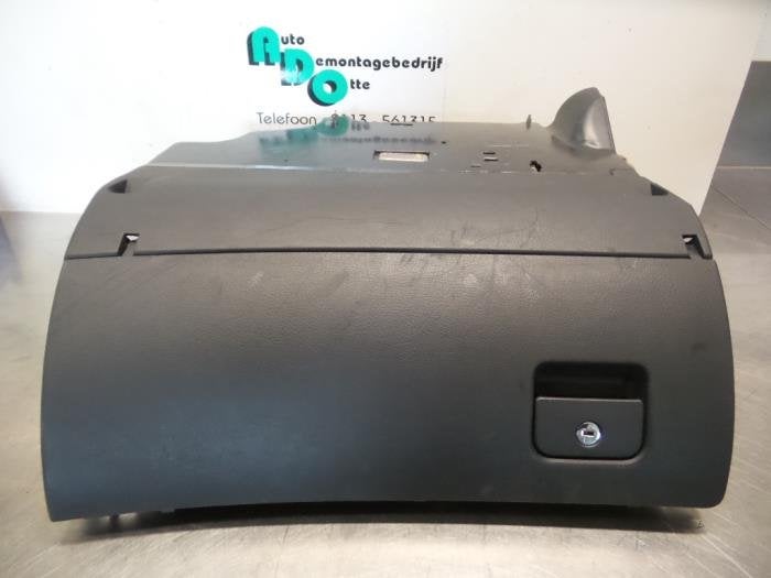 Boîte à gants d'un Audi A6 (A6 97-), -, 3 mois de garantie, Audi, Utilisé