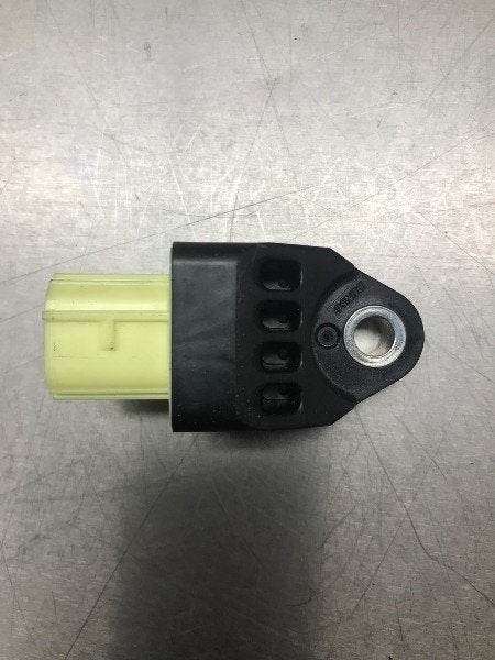 CAPTEUR AIRBAG Toyota Auris (E18) (|8983102140|), Utilisé, Toyota