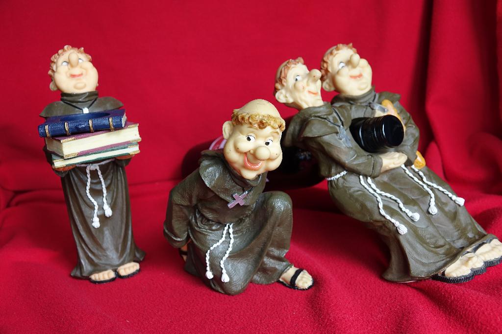 Vintage grappige monniken beeldjes wijnfleshouder ea, Ophalen of Verzenden