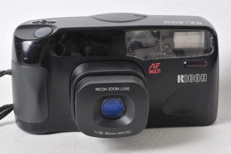 Ricoh R-Z 800 ZOOM 38 — 70 mm macro + hoesje NIEUWSTAAT, Ophalen of Verzenden, Zo goed als nieuw, Compact, Overige Merken