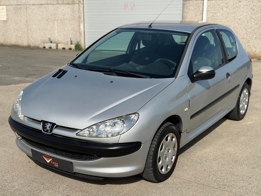 Peugeot 206 benzine 86000Km GOEDE STAAT + keuring vvk, Autos, Peugeot, Achat, Entreprise, Radio, Euro 4