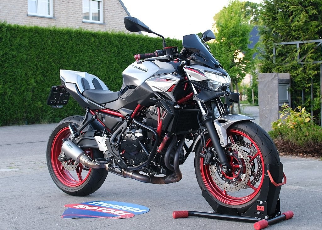 Kawasaki Z650 Sport 35/50 kW, Entreprise, Occasion, 2 cylindres, Permis Moto A2 minimum