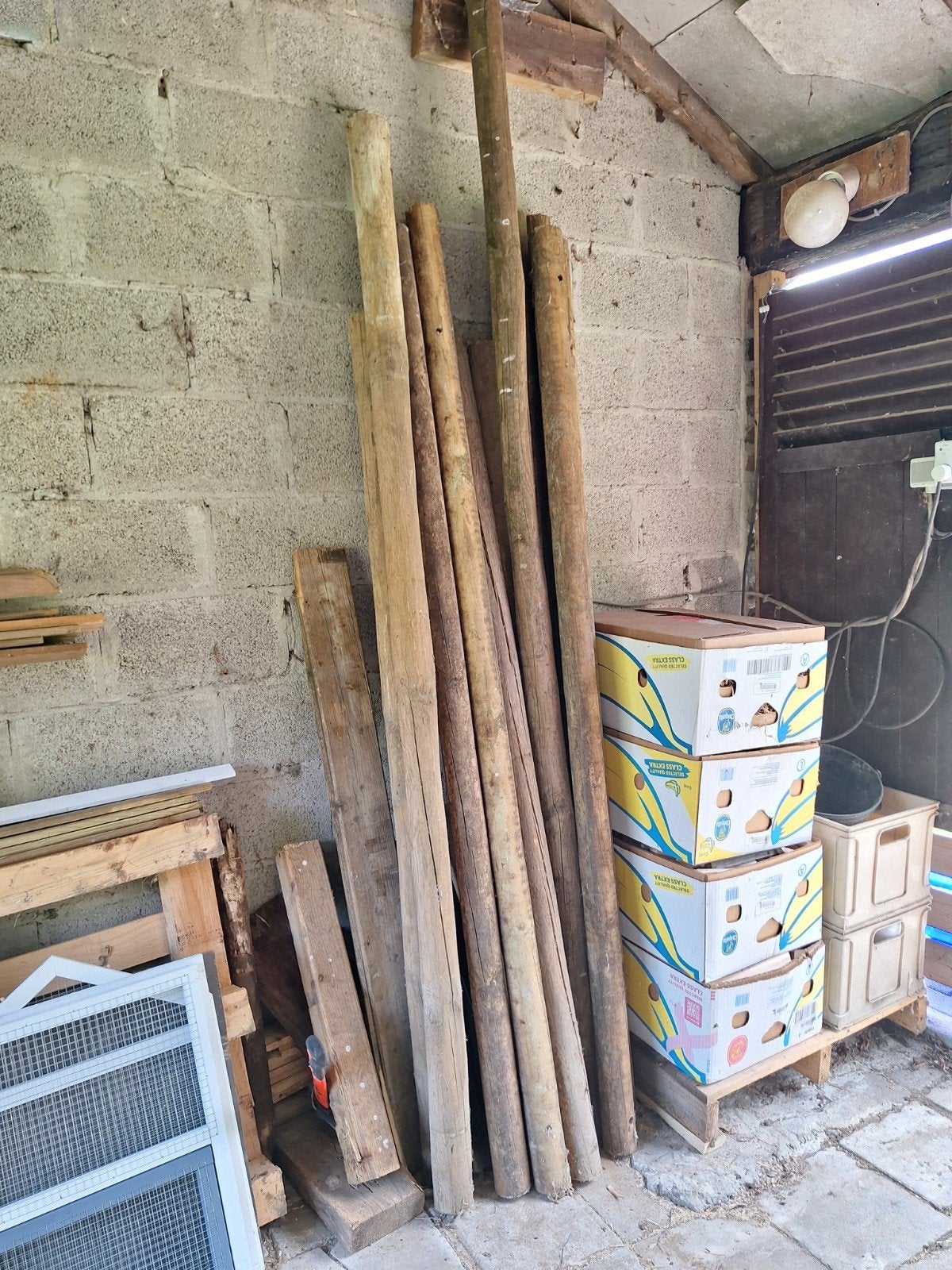 ronde houte pallen, Ophalen, Gebruikt, 180 tot 250 cm, Palen