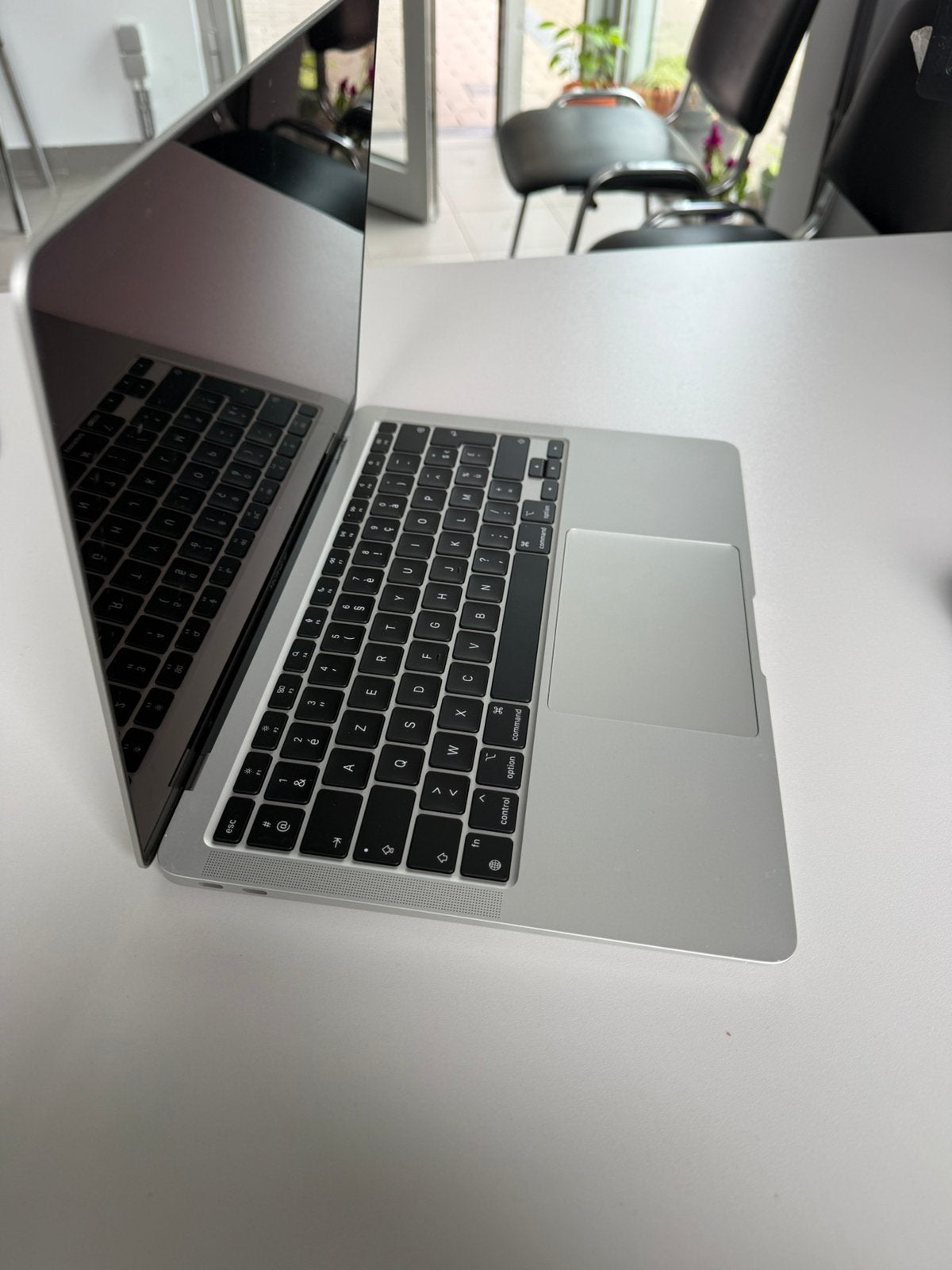 MacBook Air M1 - Parfait état - Dégâts causés par l'eau, Informatique & Logiciels, Enlèvement ou Envoi, Comme neuf, MacBook