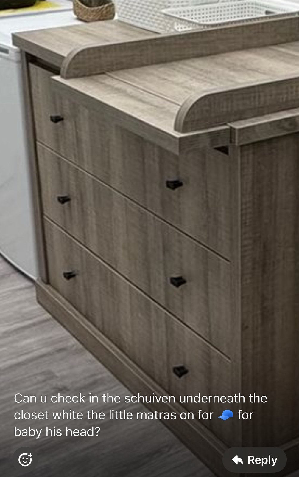 Table et armoire d'allaitement, Enlèvement, Comme neuf, Armoire