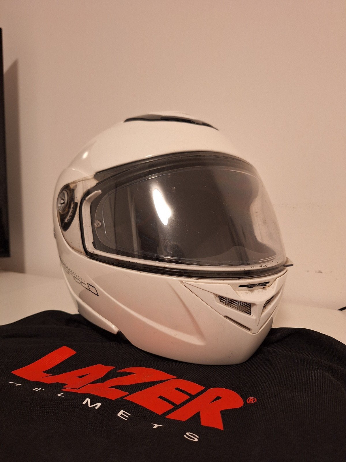 Lazer Monaco Bluetooth Ready Systeemhelm  €75, Motoren, Kleding | Motorhelmen, Ophalen, Systeemhelm, Lazer