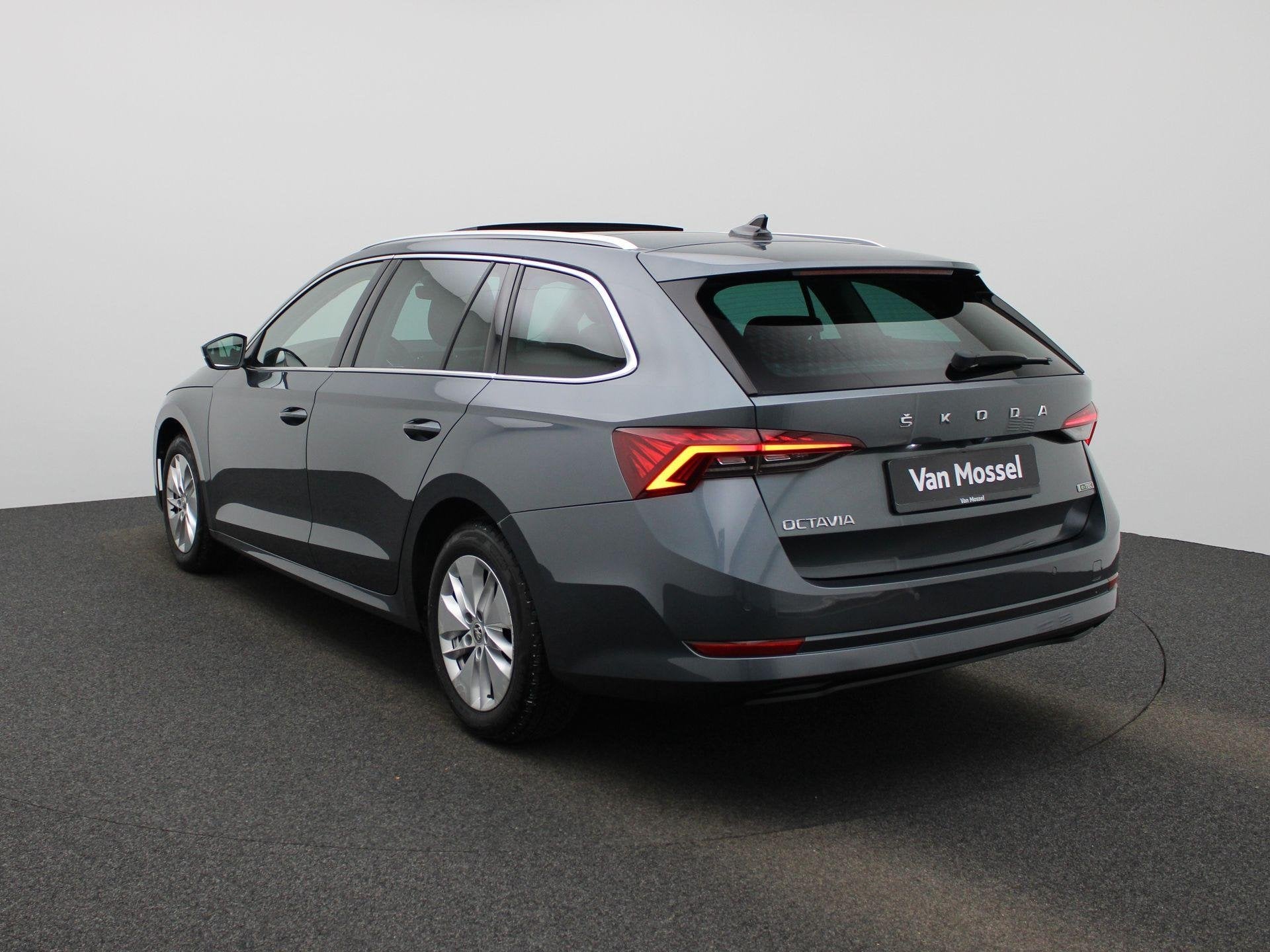 Skoda Octavia Combi 1.0 TSI 81kW DSG7 Clever (automatique), Argent ou Gris, Entreprise, 1353 kg, 5 portes