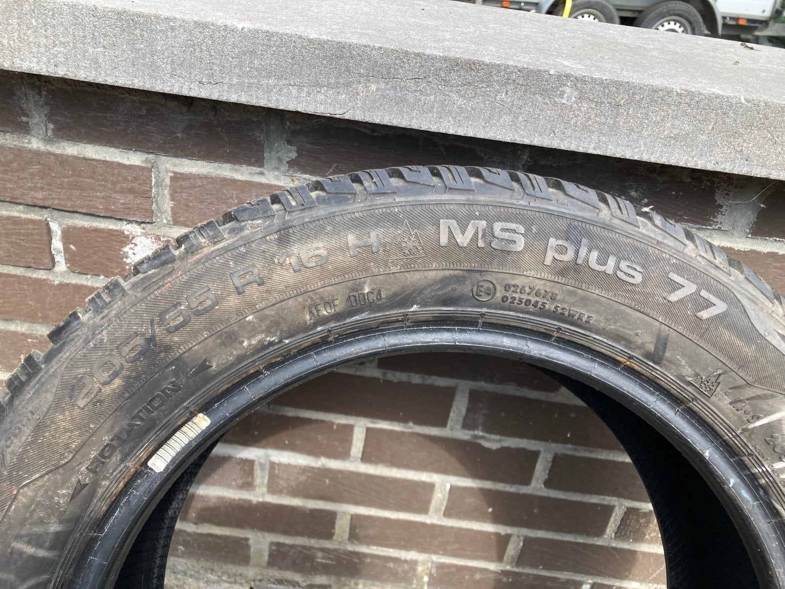 Pneu d'hiver gratuit 205/55 R 16 91H, Enlèvement