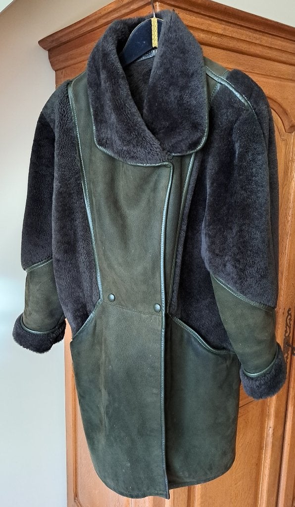 Mooie groene mantel in daim, Kleding | Dames, Jassen | Winter, Ophalen, Maat 38/40 (M)