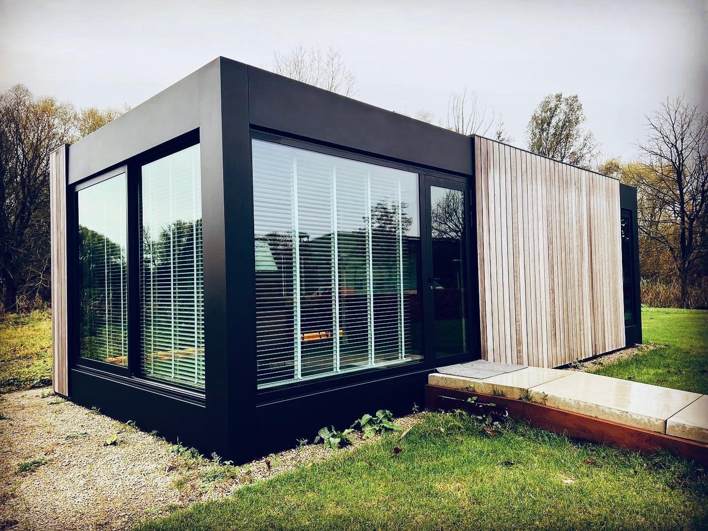 CONTAINERS AMÉNAGÉS SUR MESURE – DE 12 À 29 M² ET PLUS !, Enlèvement