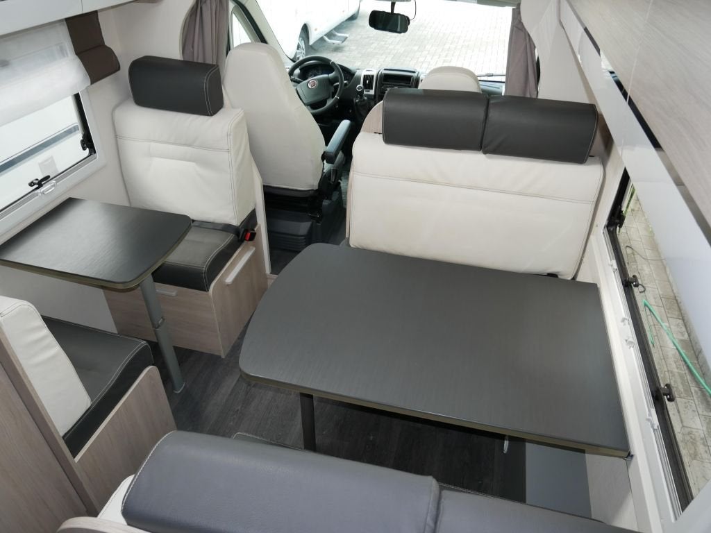 Challenger Premium VIP C256 6 pers 2021 VOCHTSCH, Caravanes & Camping, Camping-cars, Entreprise, Autres marques