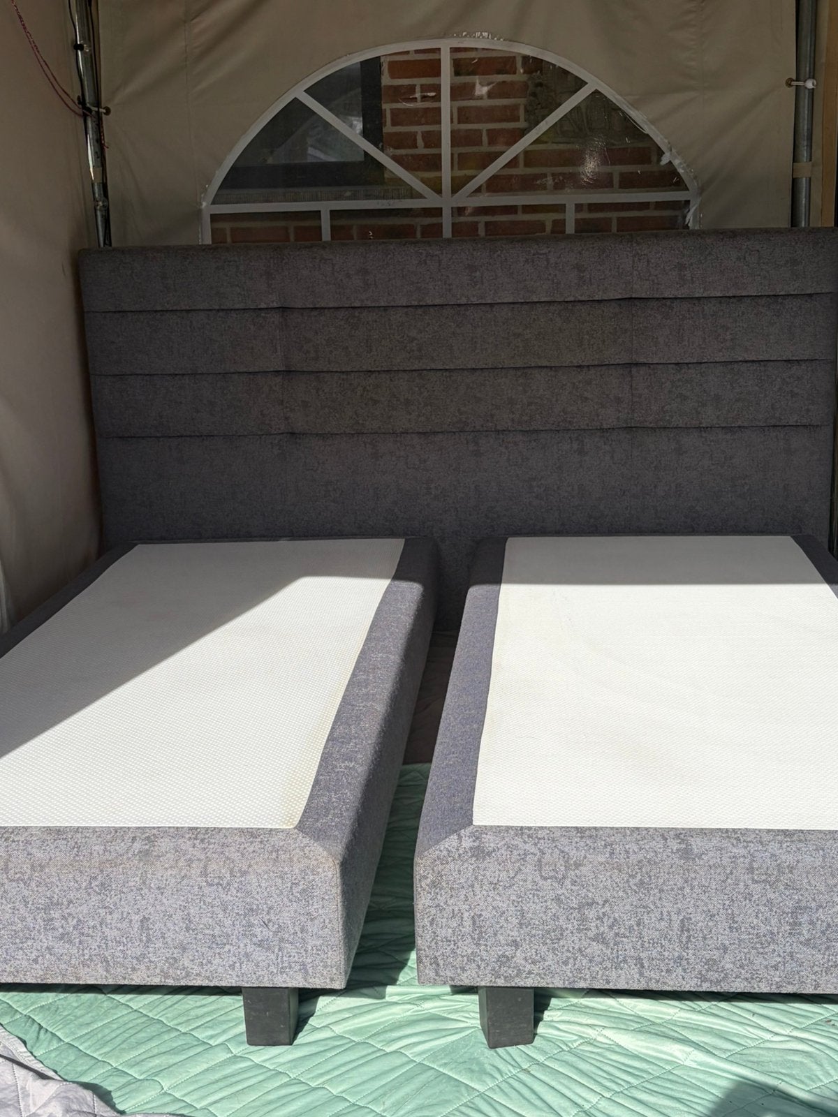 Boxspring 180X200 + 2 bijhorende matrassen, Huis en Inrichting, Ophalen, Zo goed als nieuw