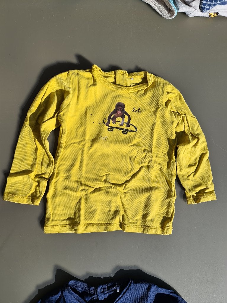 geel t-shirt, trui met ufo 86, Kinderen en Baby's, Ophalen, Zo goed als nieuw