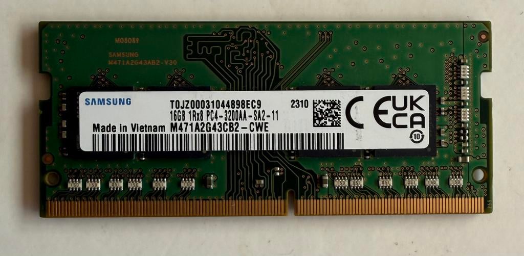 Samsung 16GB  1Rx8 PC4  3200AA SA2-12, Computers en Software, Ophalen of Verzenden, Zo goed als nieuw