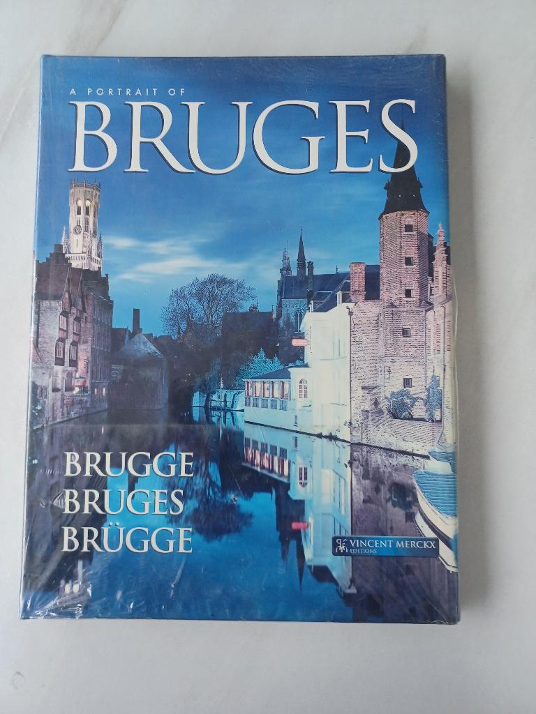 A portrait of Brugges ( 4 talen ) nieuw sealed, Boeken, Reisgidsen, Nieuw, Reisgids of -boek, Benelux, Ophalen of Verzenden
