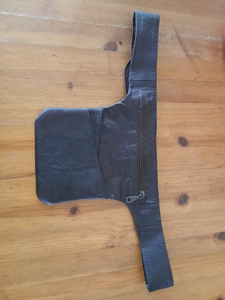 sacoche de hanche extra-plate, Bijoux, Sacs & Beauté, Sacs | Sacs à bandoulière, Autres marques, Cuir, Enlèvement ou Envoi, Brun