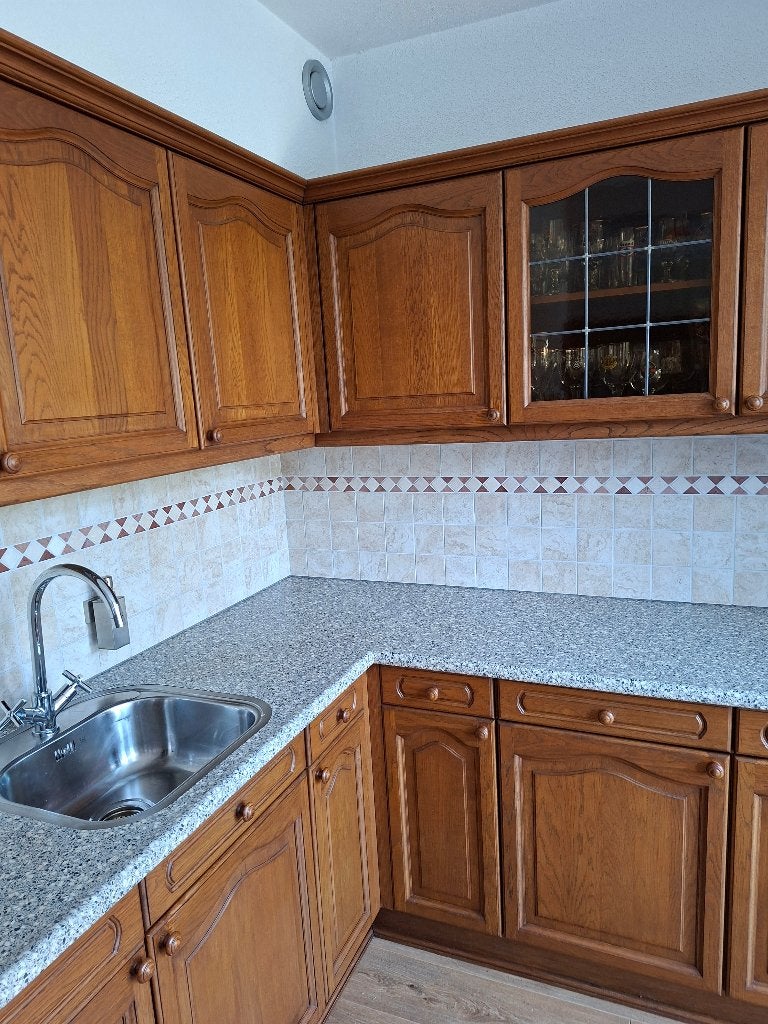 keuken, hoek, eiken, Synthétique, Brillant ou Laqué, Comme neuf, Brun