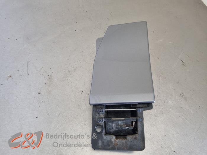 Tank Klep van een Opel Vivaro (L192), Gebruikt, -, -, Opel
