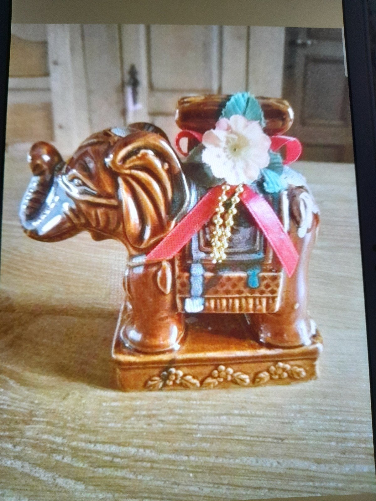 Bel éléphant décoré - Vintage - en parfait état, Enlèvement ou Envoi, Comme neuf, Autres, Statue ou Figurine