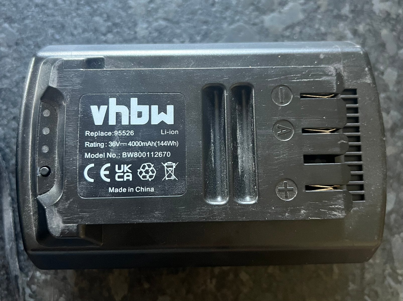 Batterie Li-ion 32V 4000mAh + Chargeur, Jardin & Terrasse, Enlèvement, Utilisé