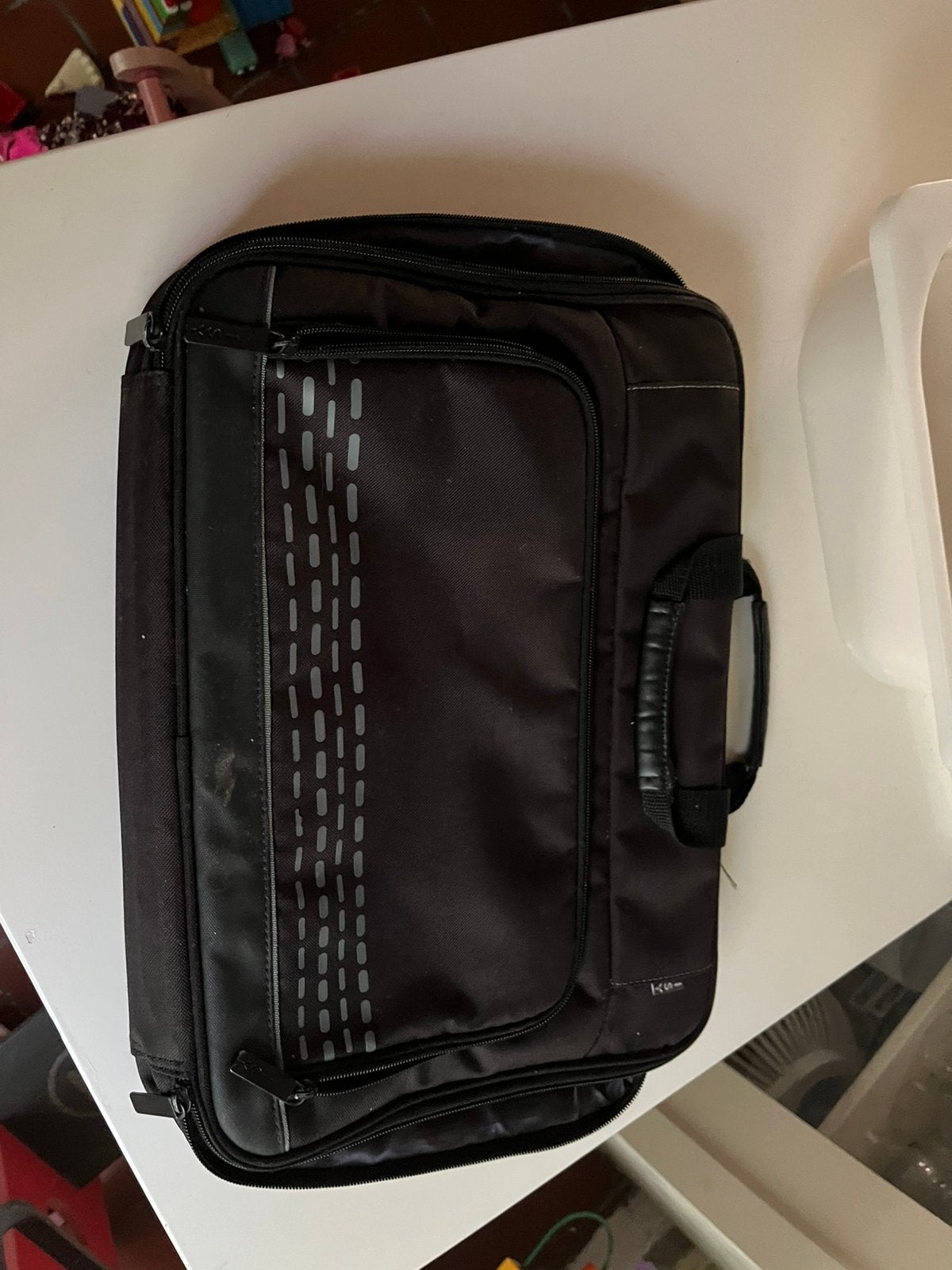 Laptop tas, Computers en Software, Laptoptassen, Ophalen, Tabletvak, Zo goed als nieuw, Zwart
