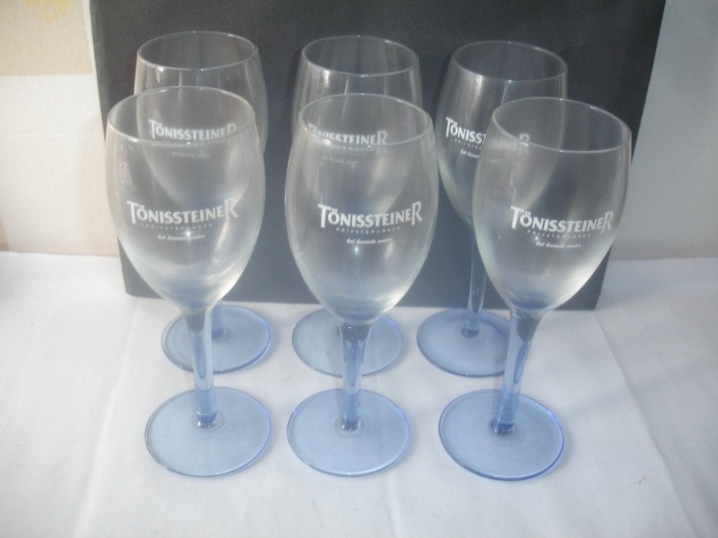 6 glazen Tönissteiner met blauwe voet voor € 3,00, Ophalen of Verzenden, Nieuw, Frisdrankglas