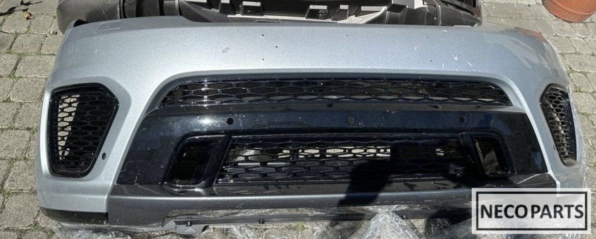 RANGE ROVER SPORT SVR BUMPER VOORBUMPER ALLES LEVERBAAR !!!, -, -, Ophalen of Verzenden, Spatbord