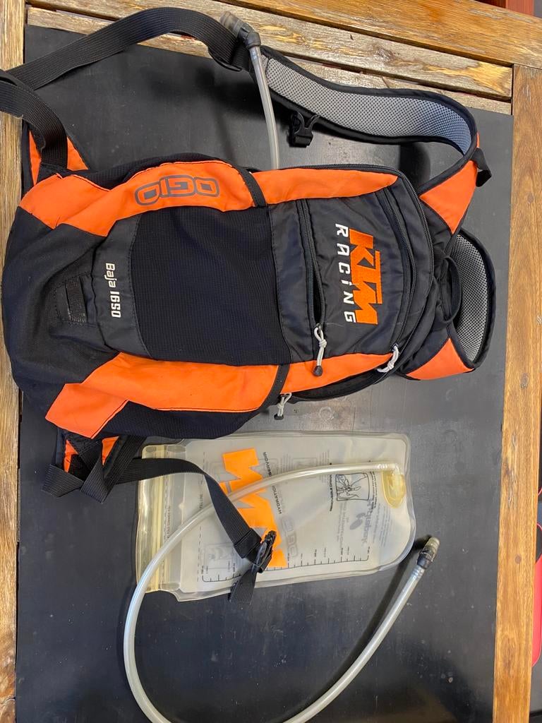 Camelbag KTM met extra waterzak (2 zakken in totaal), Motoren, Accessoires | Overige, Ophalen of Verzenden, Zo goed als nieuw