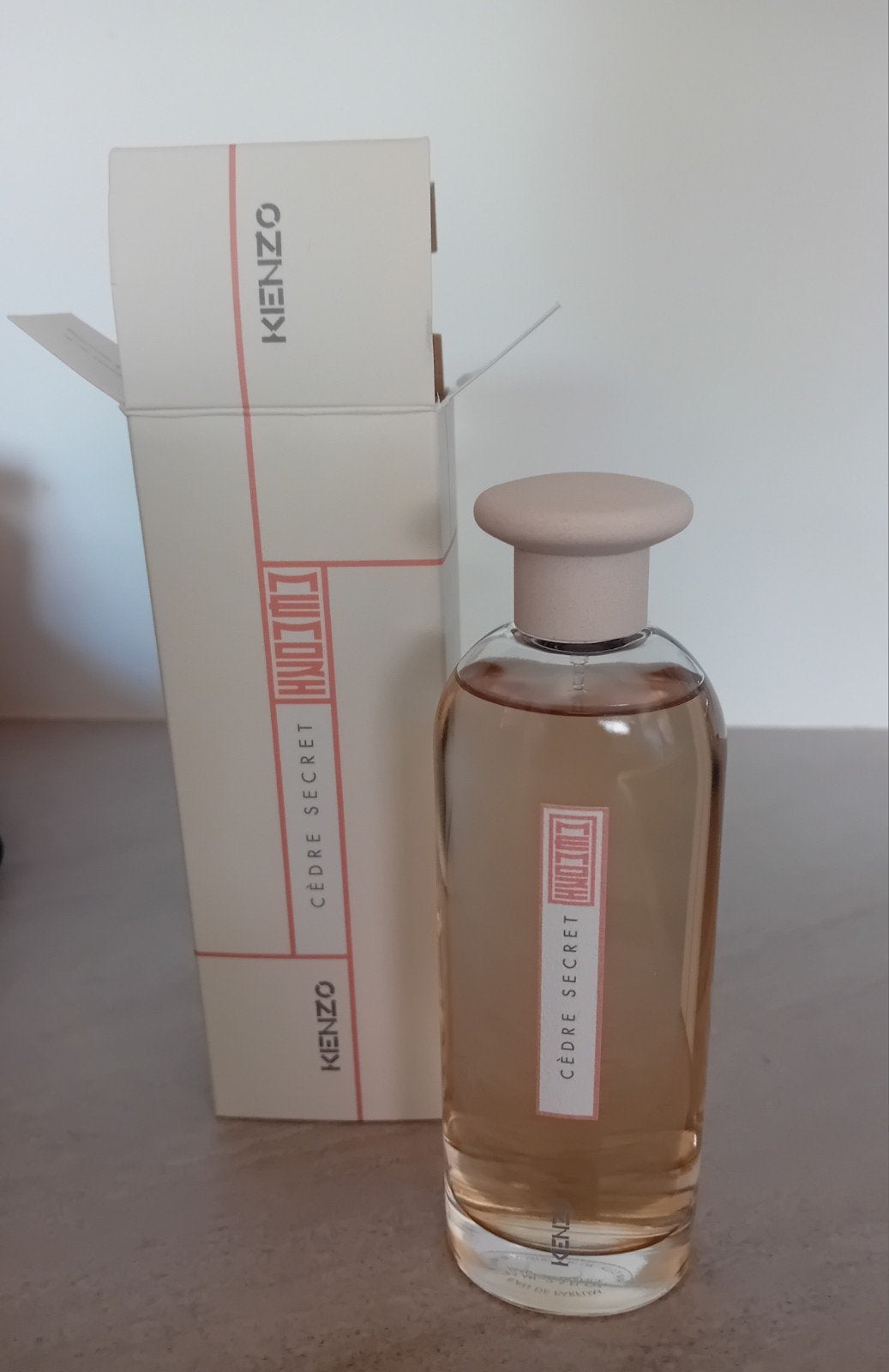 Crème secrète Kenzo Memori 75 ml
Testé quelques fois seuleme, Bijoux, Sacs & Beauté, Enlèvement