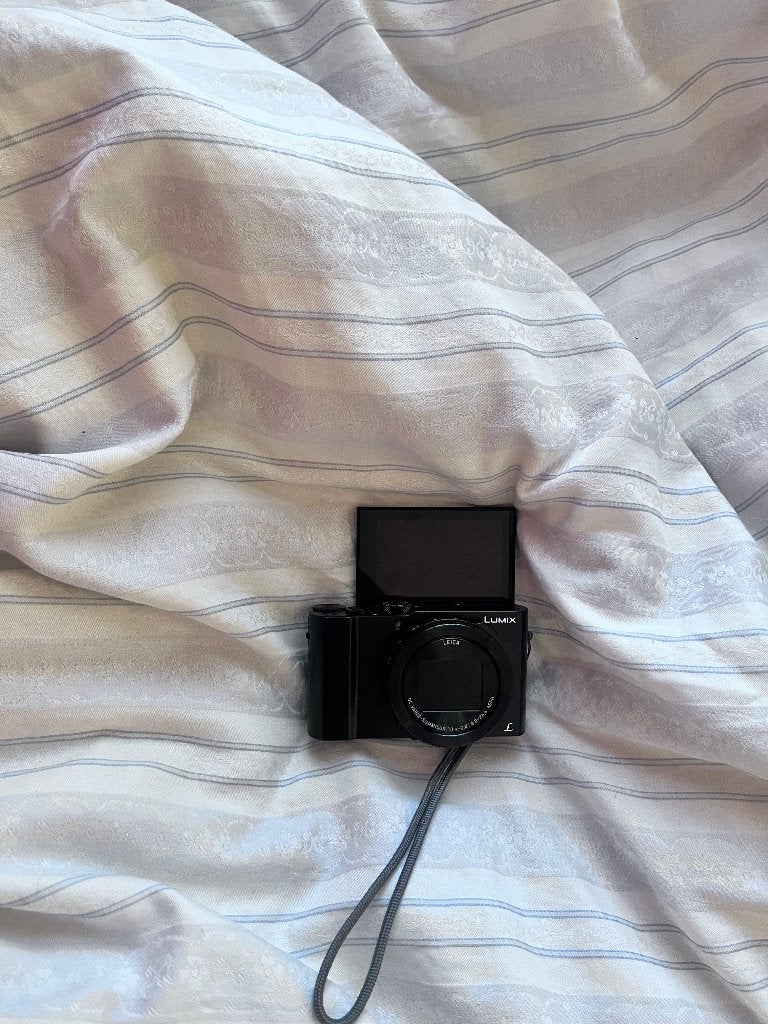 Zwarte Digitale Camera Panasonic LUMIX DMC-LX15, Panasonic, Verzenden, Compactcamera, Kantelbaar/draaibaar scherm