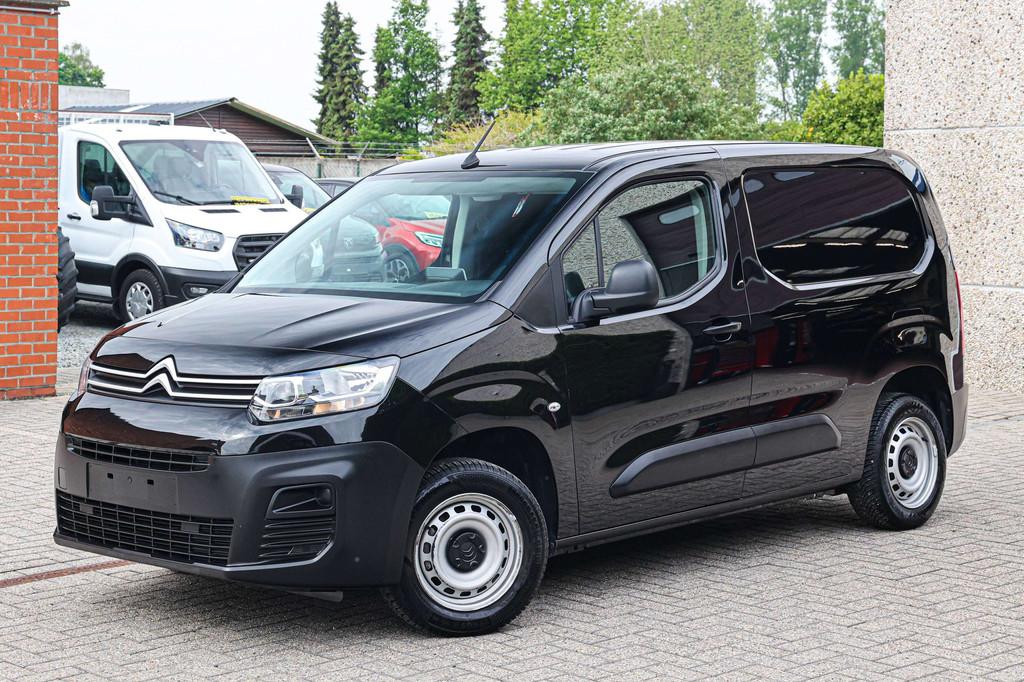 Citroën Berlingo 3-ZITPLAATSEN*APPLE-CARPLAY*PARKEERSENSORE, Auto's, Bestelwagens en Lichte vracht, Voorwielaandrijving, 75 kW