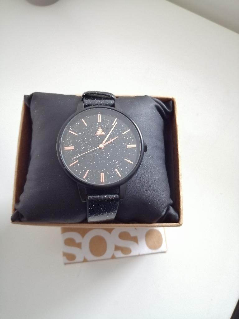 WEG=WEG!!! NIEUWE DESIGNER DRESSWATCH ASOS NIEUW IN DOOS!, Handtassen en Accessoires, Horloges | Dames, Overige merken, Staal