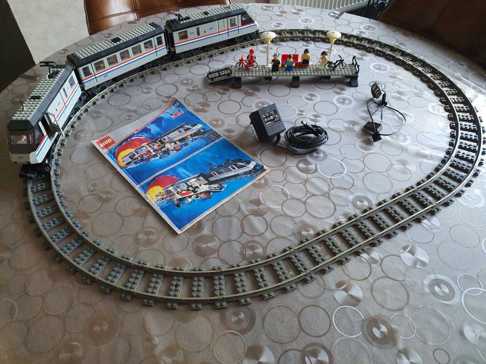 lego trein 4558, Enlèvement