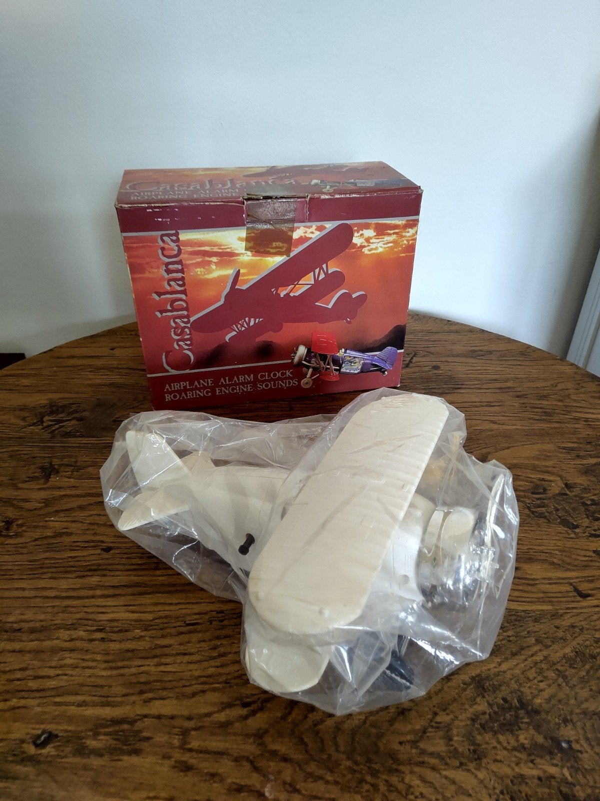 Réveil avion Casablanca avec bruit de moteur rugissant, Antiquités & Art, Antiquités | Horloges, Enlèvement ou Envoi