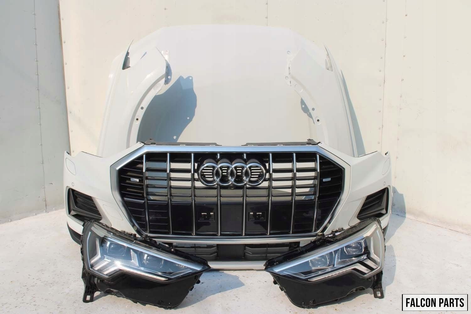 AUDI Q3 83A 18- COMPLETE VOORKOP. VOORBUMPER, MOTORKAP, ZIJS, Gebruikt, -, -, Bumper