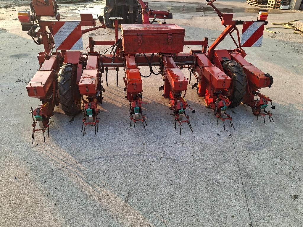 équipement agricole semoir à betteraves, Enlèvement, Utilisé
